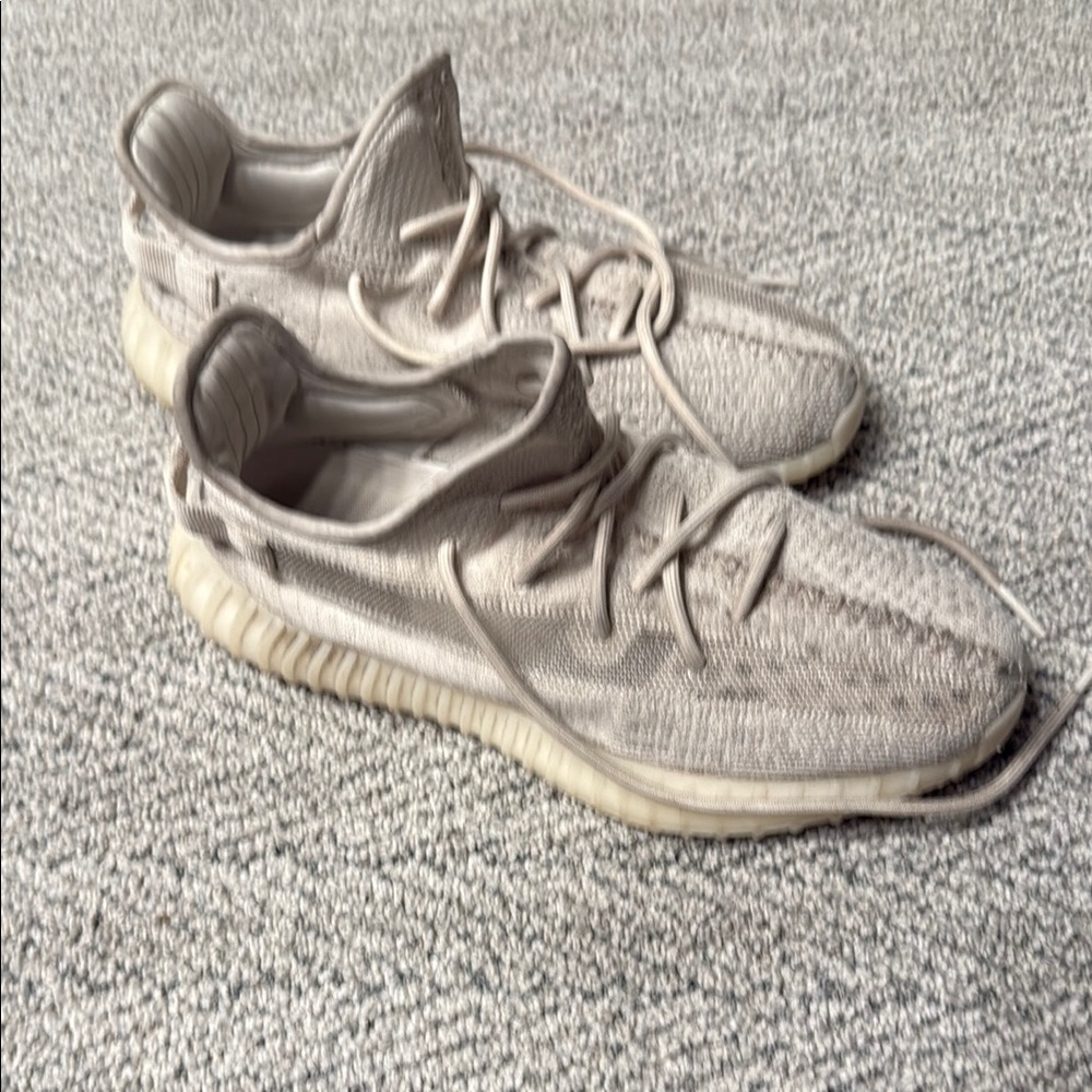 Yeezy boost 350s bone